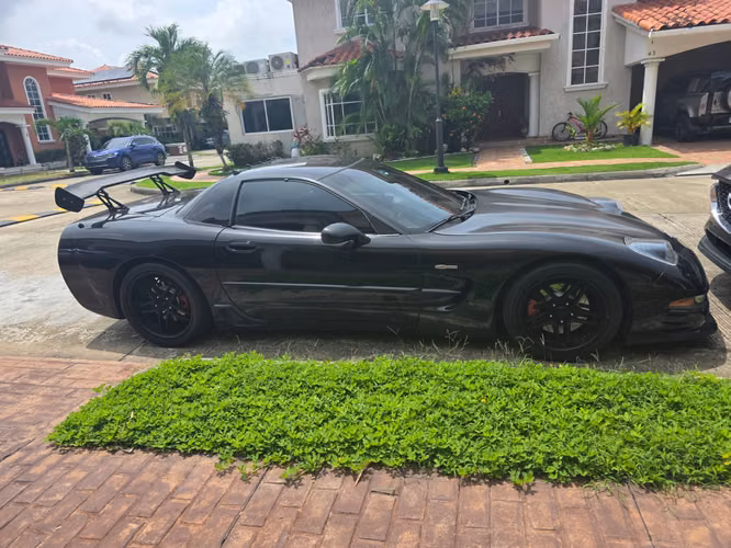 Chevrolet Corvette z06 Aniversario 2003