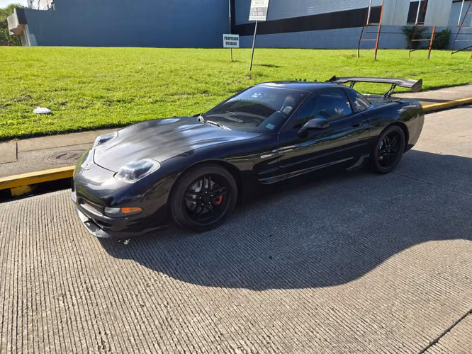 Chevrolet Corvette z06 Aniversario 2003