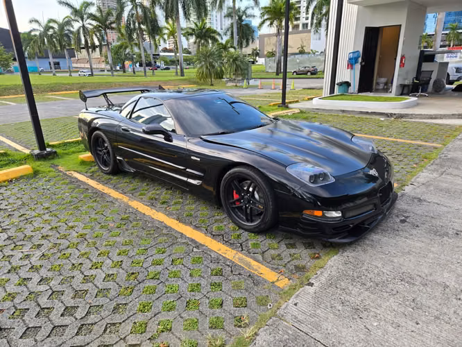 Chevrolet Corvette z06 Aniversario 2003