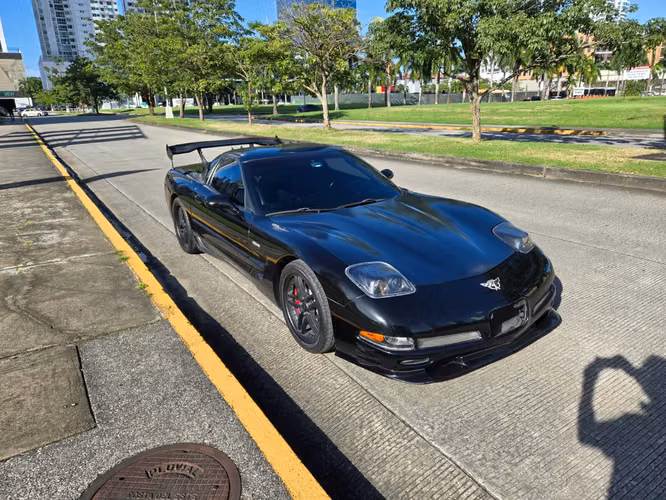 Chevrolet Corvette z06 Aniversario 2003