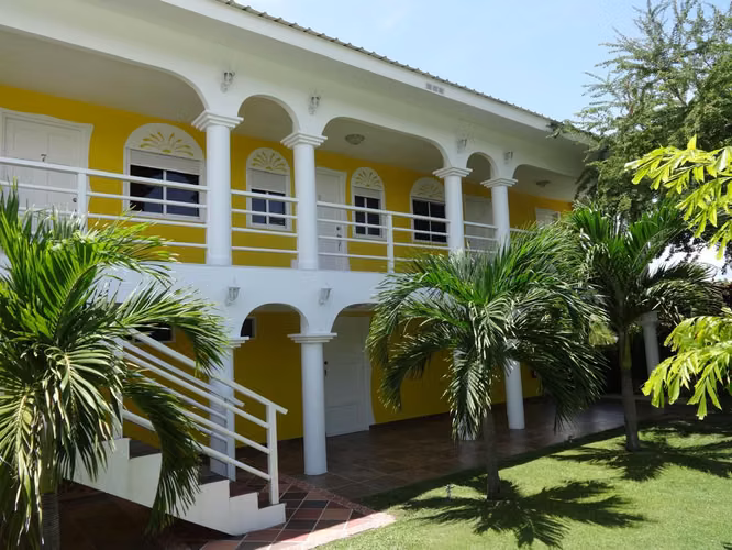 VENTA DE HOTEL EN PUNTA CHAME