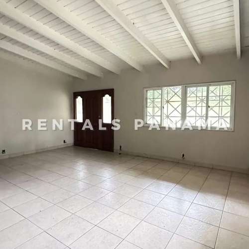 Venta de Casa con Amplio Terreno en Ancón Altos de Balboa - Imagen 5