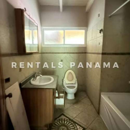 Venta de Casa con Amplio Terreno en Ancón Altos de Balboa - Imagen 7