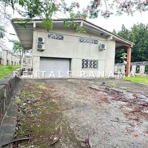 Venta de Casa con Amplio Terreno en Ancón Altos de Balboa - Imagen 14