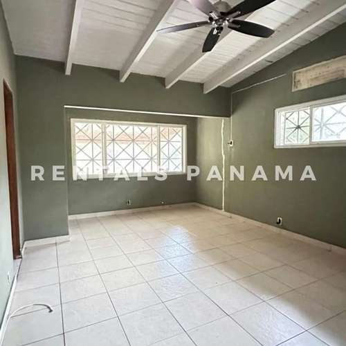 Venta de Casa con Amplio Terreno en Ancón Altos de Balboa - Imagen 10