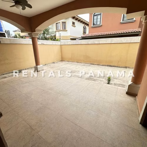 Venta Casa de Dos Niveles en Costa Sur PH El Doral - Imagen 15