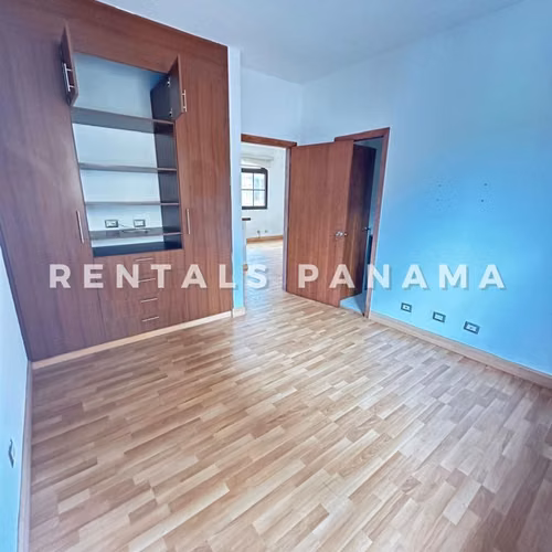 Venta Casa de Dos Niveles en Costa Sur PH El Doral - Imagen 7