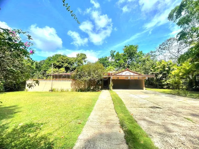 VENTA DE CASA EN CASA LAS CUMBRES HQ