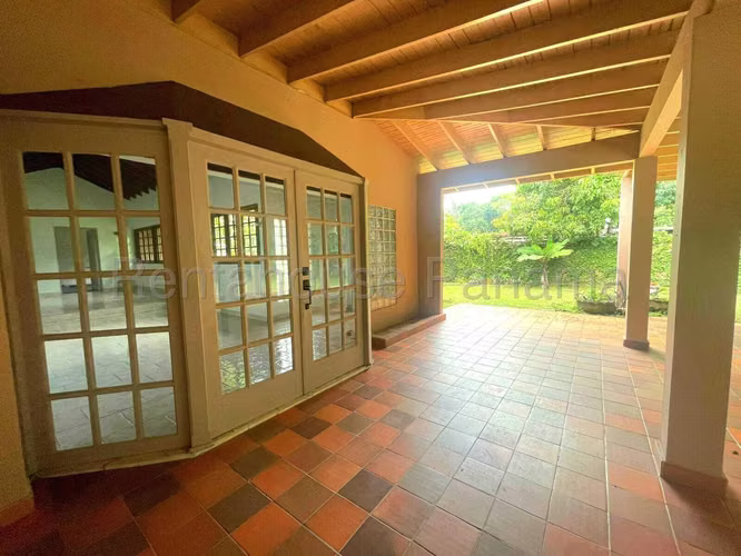VENTA DE CASA EN CASA LAS CUMBRES HQ
