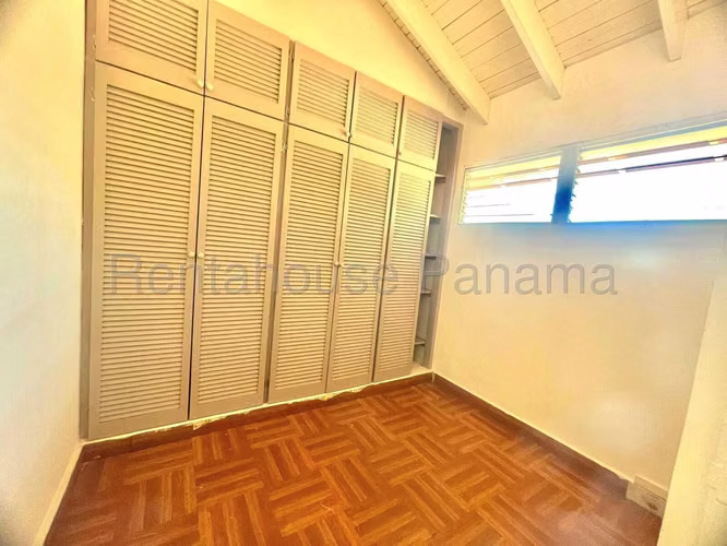 VENTA DE CASA EN CASA LAS CUMBRES HQ