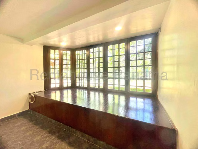 VENTA DE CASA EN CASA LAS CUMBRES HQ