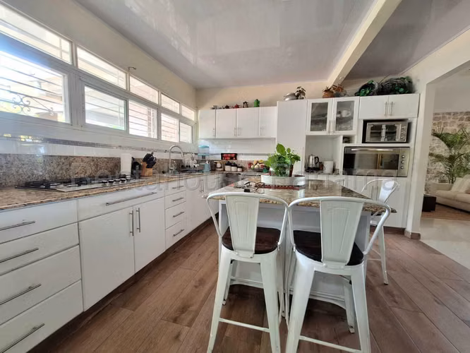 VENTA DE CASA EN LOUIS MARTINZ LAS CUMBRES HQ
