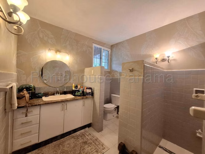 VENTA DE CASA EN LOUIS MARTINZ LAS CUMBRES HQ