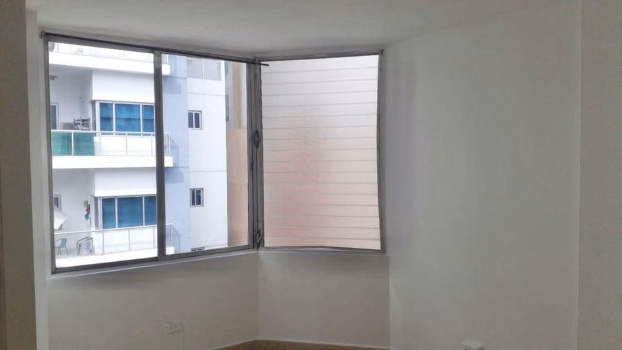 Excelente ubicación de amplio apartamento en Obarrio