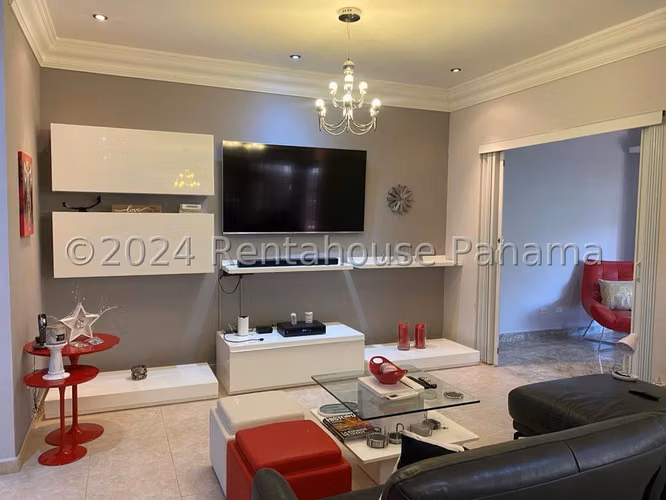 VENTA DE CASA EN PALMERAS DEL ESTE COSTA DEL ESTE HQ