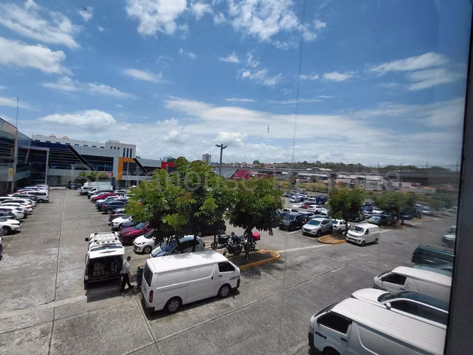 Local Comercial En Alquiler En Juan Diaz KC