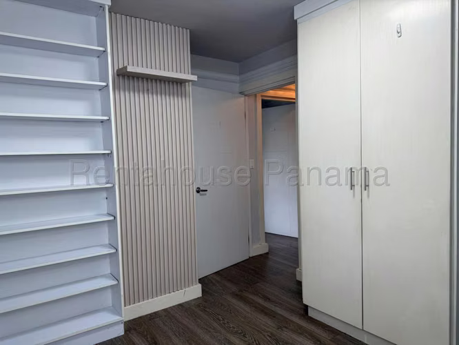 Venta De Apartamento En Condado Del Rey KC