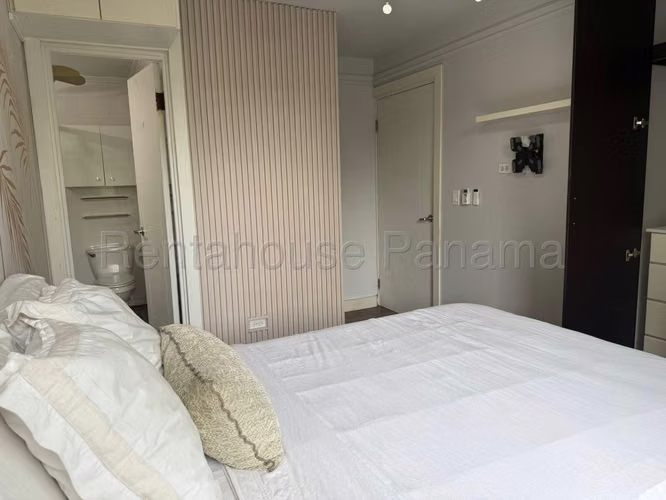 Venta De Apartamento En Condado Del Rey KC