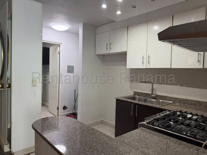 Venta De Apartamento En Condado Del Rey KC