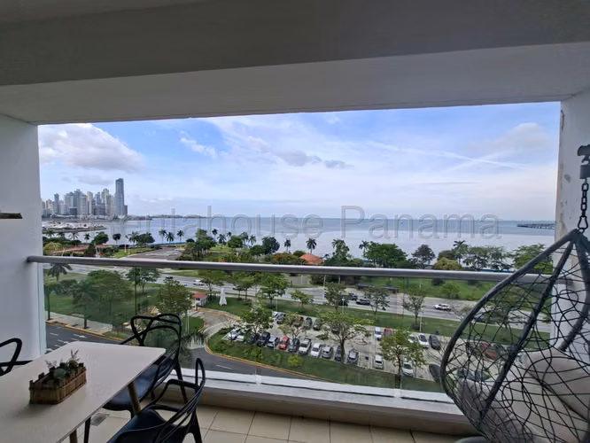 Apartment for Sale on Balboa Avenue VLU26-8319
