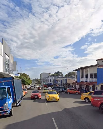DUEÑO DECIDIDO SE VENDE TERRENO  COMERCIAL  LA CHORRERA  CENTRO