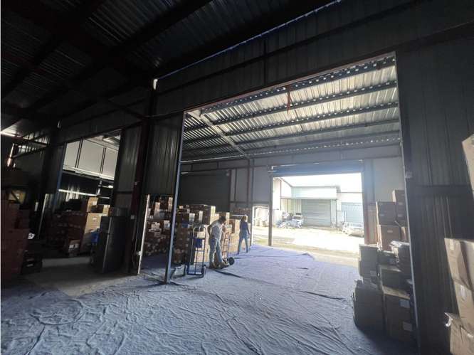PARQUE INDUSTRIAL MAÑANITAS / 550M / ESPACIO AMPLIO / SOBRE VIA