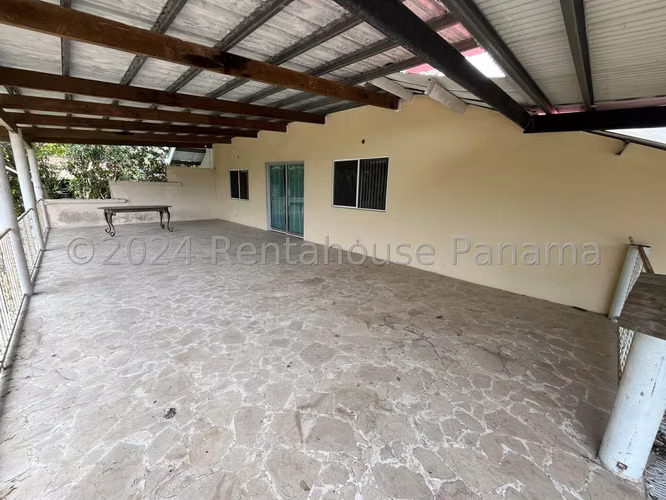 Vendo Casa de 4310 m² en Las Cumbres 26-8942GG