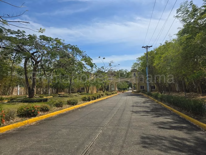Vendo Casa de 533 m² en Ancón 26-6382GG