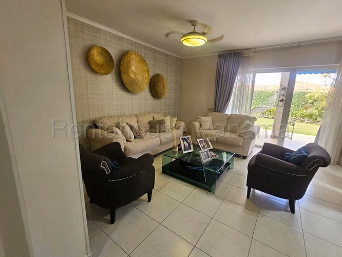 Casa En Venta En Versalles KC