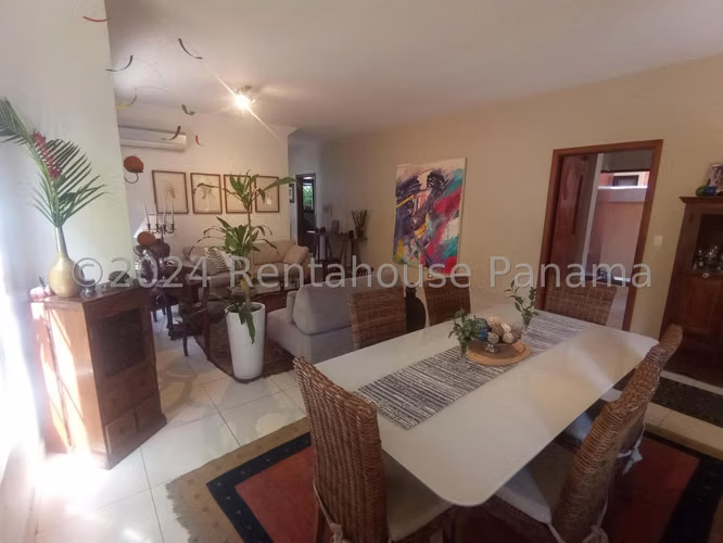 Casa En Venta En Costa Sur KC