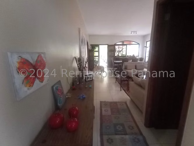 Casa En Venta En Costa Sur KC