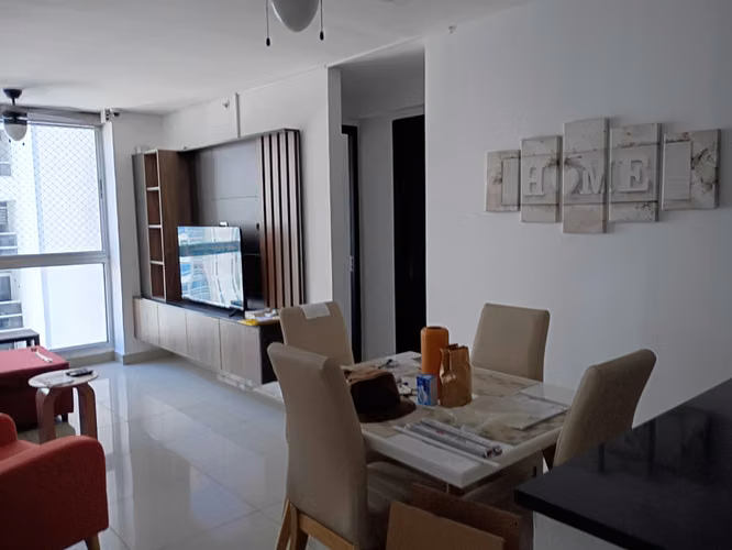 Venta de Apartamento en PH Coral Towers – Nivel Alto con Vista a La Ciudad - Imagen 2