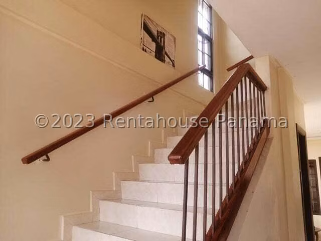 Venta de Casa en Las Cumbres Mirador del Lago 386 Mts PD