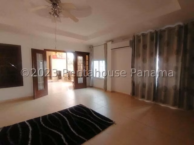 Venta de Casa en Las Cumbres Mirador del Lago 386 Mts PD