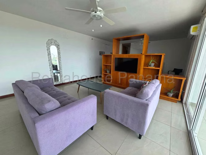 Apartamento Amoblado en alquiler en Bahia del Golf Coco del Mar CIG266980