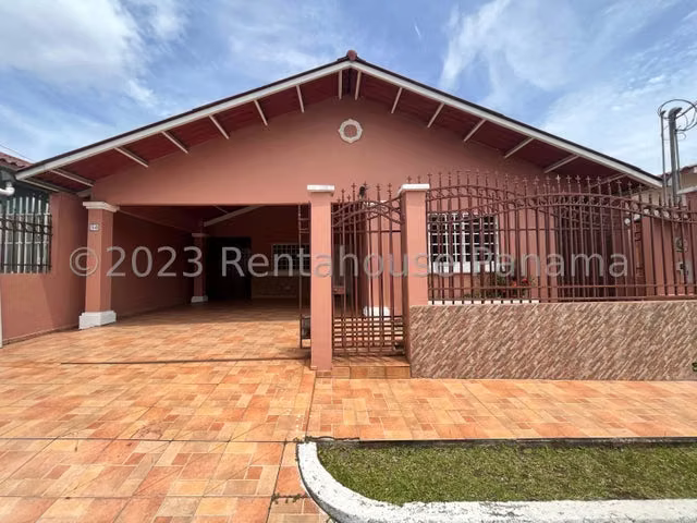 Casa en venta Quintas Reales Villa Zaita ELP 25-1625