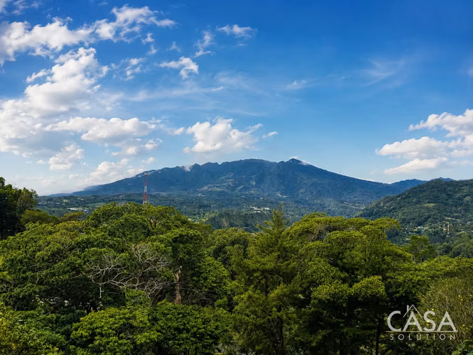Cabaña con Mirador, Plantas de Café y Vistas Al Volcán Barú en Venta en Jaramillo, Boquete