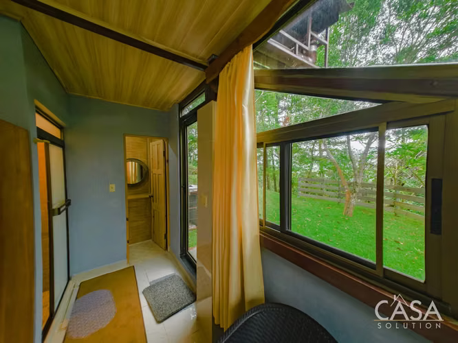 Cabaña con Mirador, Plantas de Café y Vistas Al Volcán Barú en Venta en Jaramillo, Boquete