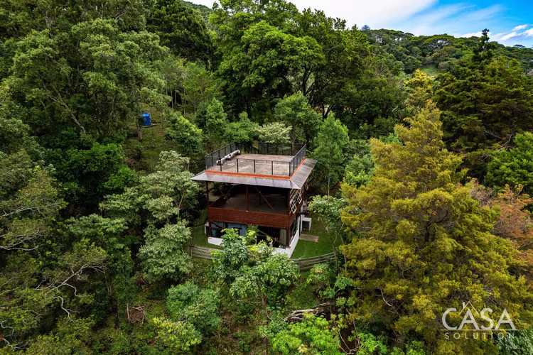 Cabaña con Mirador, Plantas de Café y Vistas Al Volcán Barú en Venta en Jaramillo, Boquete