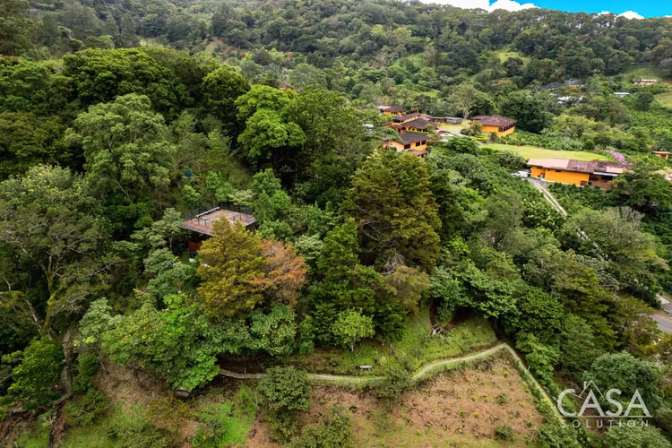 Cabaña con Mirador, Plantas de Café y Vistas Al Volcán Barú en Venta en Jaramillo, Boquete