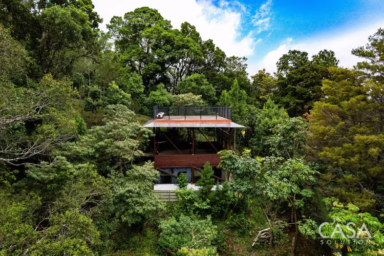 Cabaña con Mirador, Plantas de Café y Vistas Al Volcán Barú en Venta en Jaramillo, Boquete