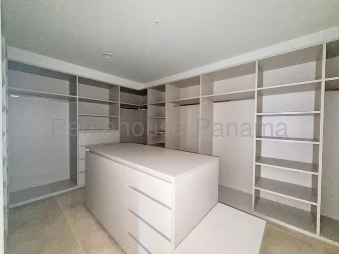 Se Vende Apartamento en Santa Maria LA26-6761