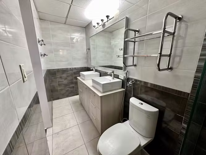 Se vende casa en Condado del Rey, Dorado Lake
