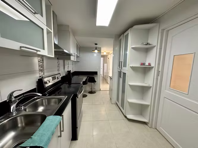 Se vende casa en Condado del Rey, Dorado Lake