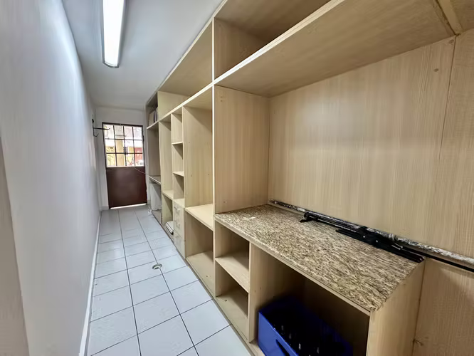 Se vende casa en Condado del Rey, Dorado Lake