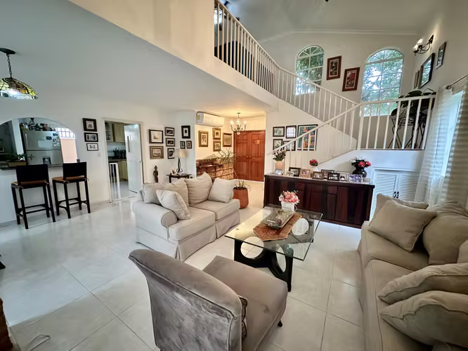 Se vende casa en Altos de Panamá, Fuente del Fresno
