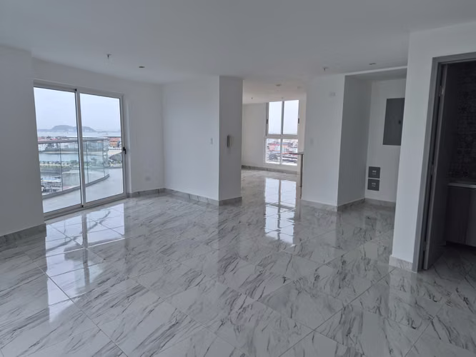 APARTAMENTO EN VENTA FRENTE AL MAR