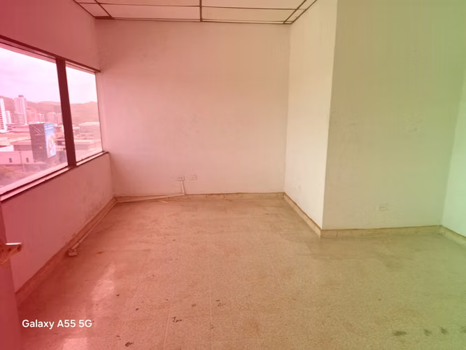 Oficina de 69 m² con Divisiones y Vista Panorámica