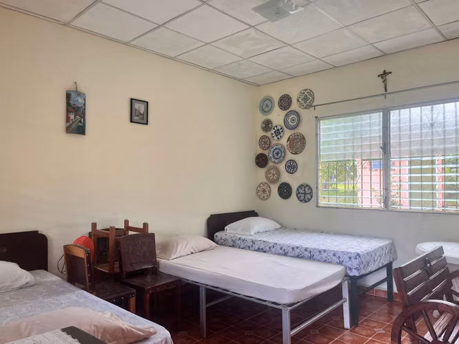 $170,000 EN PENONOME SE VENDE TERRENO CON CASA A 3 MINUTOS DEL CENTRO DE PENONOME DE 2390 MTS2  JB