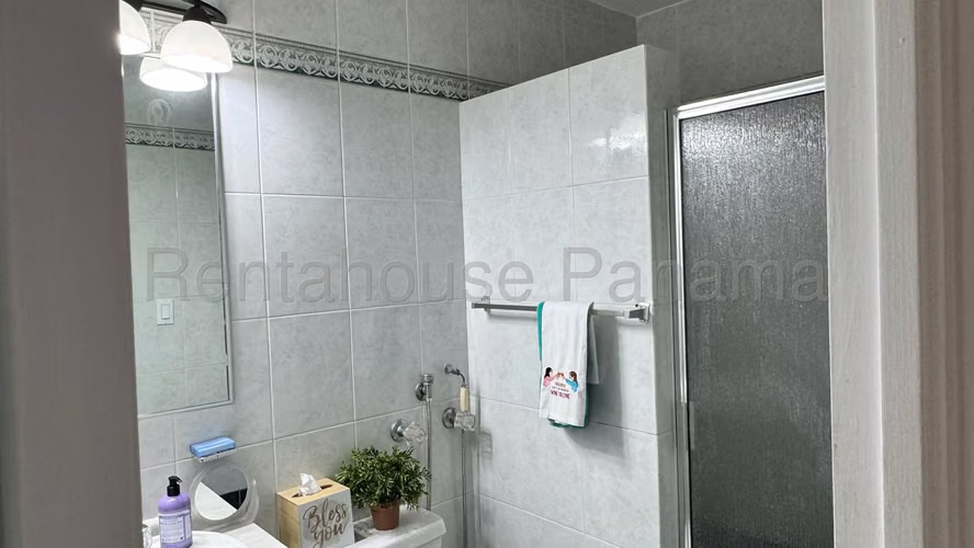 Vendo Apartamento de 173 m² en PH Brisas Obarrio, Obarrio 26-8237GG